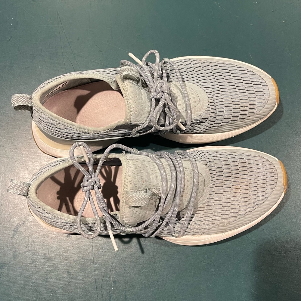 Sorel Kinetic Women’s size 10 Running shoes